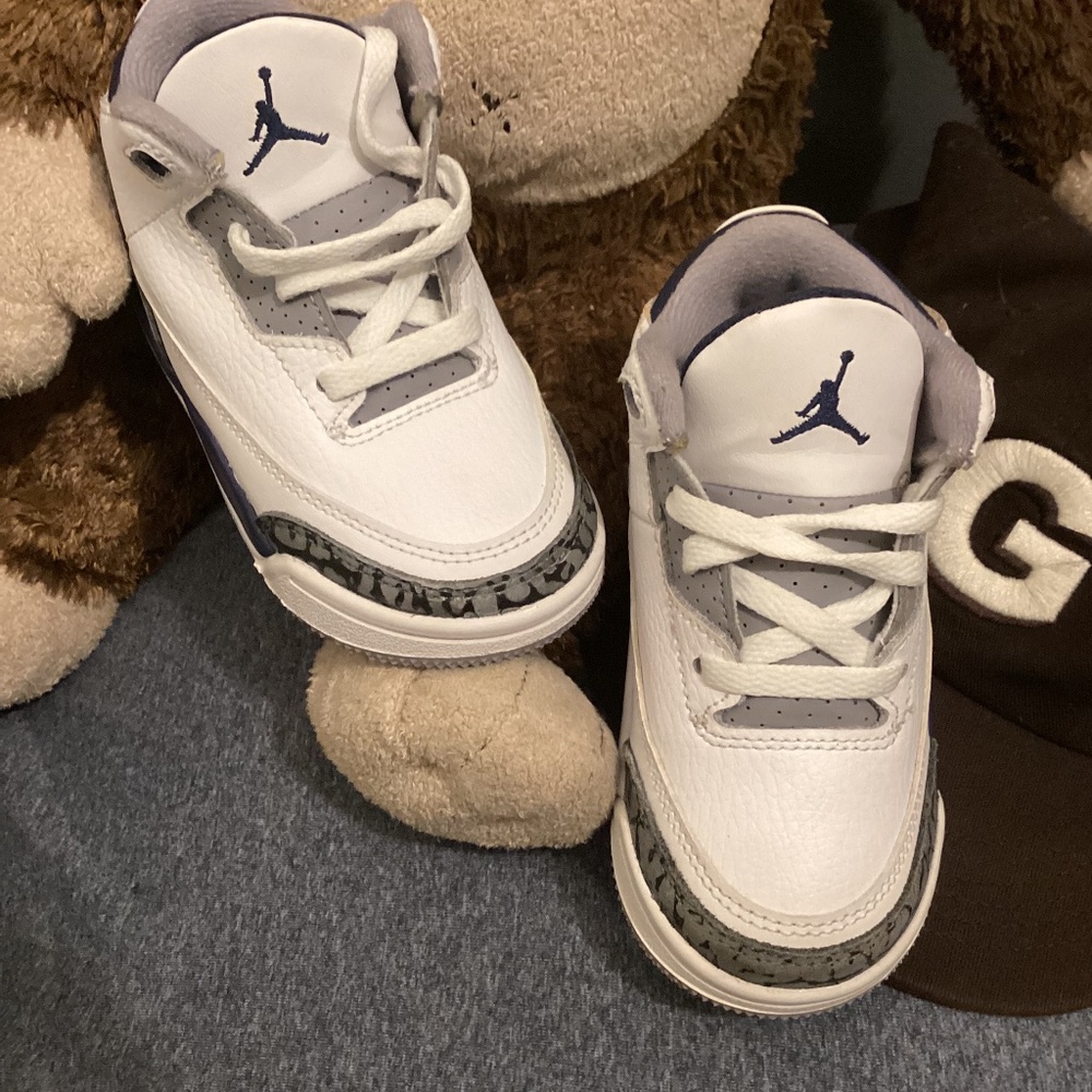 Retro Jordan 4’s TODDLER size 7C